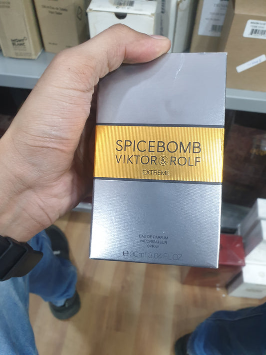 (TESTER)- Victor & Rolf SpiceBomb Extreme 90ML EDP