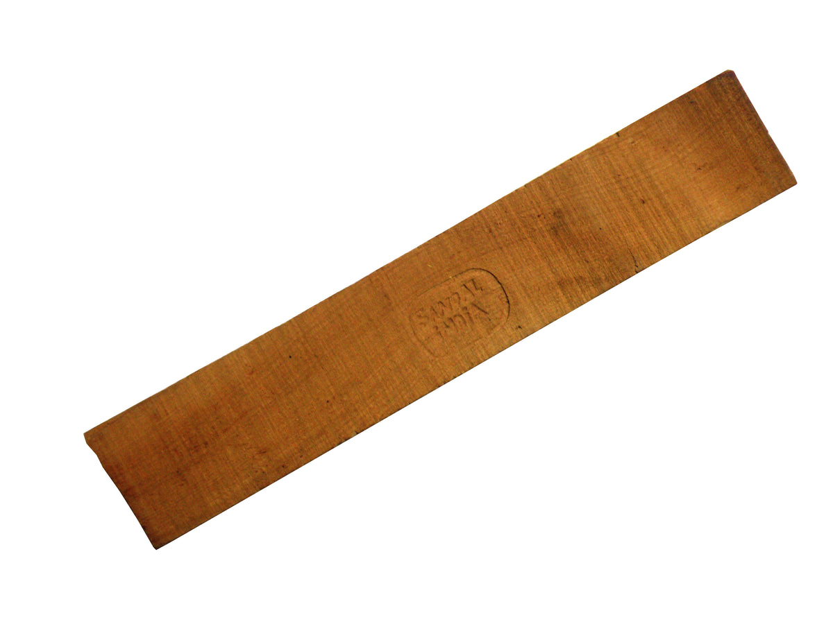 Wood sample identified by its photographer as white Indian sandalwood