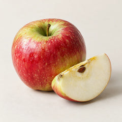 Apple fruit representing the apple fragrance note
