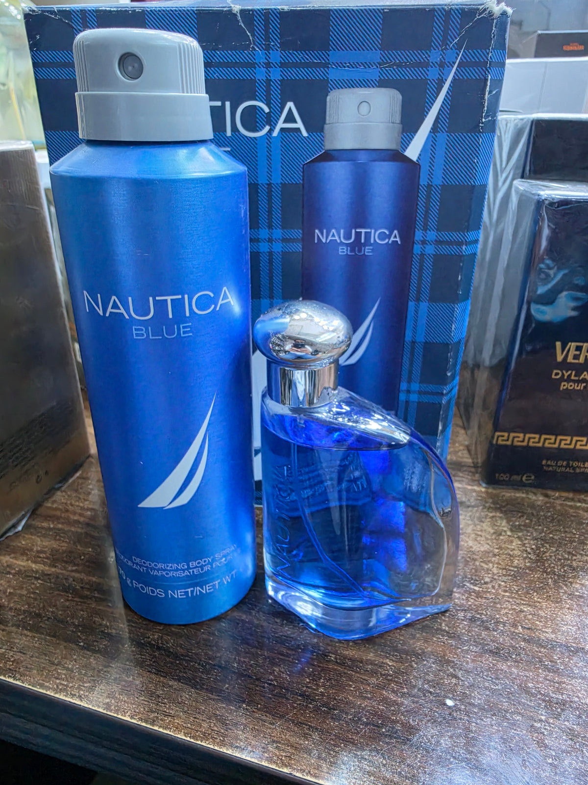 Nautica Blue 50ml Edt + Nautica Blue Deodorant 180Ml ( Gift Set )